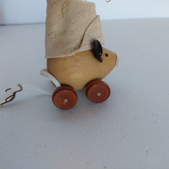 Vtg XMas Gibson Wooden Mouse Ornament  Burlap Hat With Leatherette Ears Pull Toy - Picture 6 of 10